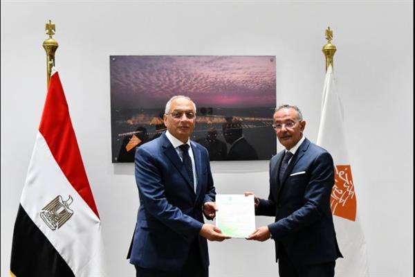 المتحف المصري الكبير يحصل على اعتماد تقرير الانبعاثات الكربونية استعدادًا لافتتاحه