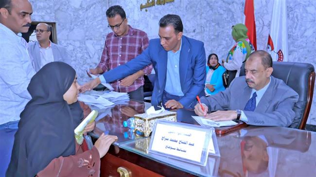 محافظ سوهاج يعقد اللقاء الجماهيري الأسبوعي للاستماع إلى شكاوى وطلبات المواطنين