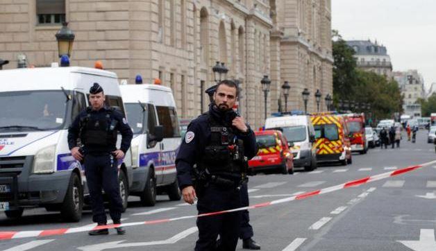 5 إصابات بحادث طعن في جنوب فرنسا والمهاجم يُقتل