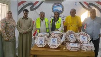   أمانة المشروعات الصغيرة والمتوسطة بمستقبل وطن توزع حلوى المولد النبوي في شرم الشيخ 