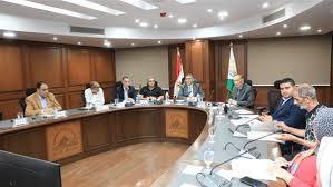 محافظ الجيزة يبحث شكاوى المواطنين.. ويؤكد: الاستجابة الفورية وتحسين جودة الخدمات أولوية