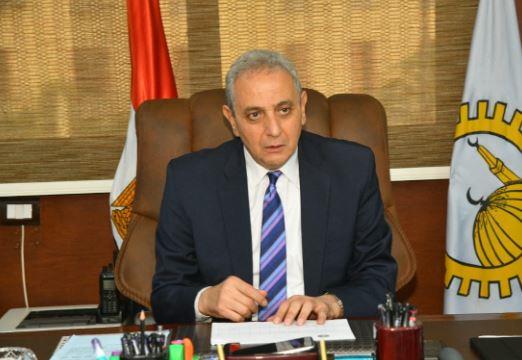 محافظ الغربية: التعليم أولوية لبناء الإنسان