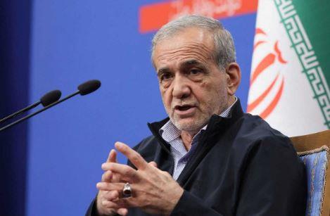 الرئيس الإيراني: الغرب لا يستطيع إيقافنا ولن نستسلم أبدًا
