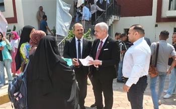 جامعة أسيوط تواصل استقبال الطلاب بالمدينة الجامعية