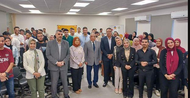 الدكتور محمد حسين يشهد فعاليات تدريبية في ريادة الأعمال بكلية العلوم