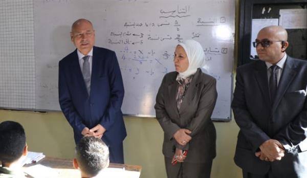 جولة تفقدية لمحافظ القاهرة فى أول أيام العام الدراسى الجديد