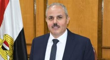   رئيس جامعة قناة السويس وأسرة "طلاب من أجل مصر" يستقبلون الطلاب الجدد