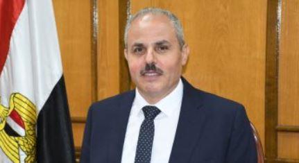 رئيس جامعة قناة السويس وأسرة "طلاب من أجل مصر" يستقبلون الطلاب الجدد