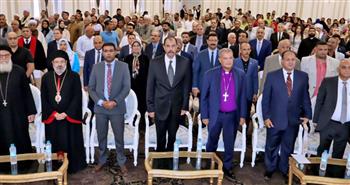   محافظ سوهاج ورئيس الهيئة القبطية الإنجيلية يشهدان الاحتفال باليوبيل الماسي للهيئة 