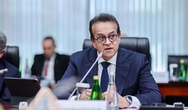وزير الصحة يبحث مع رئيس شركة «Mindray» التعاون في دعم توطين الصناعات الطبية