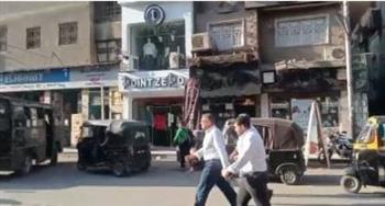   محافظ الجيزة في جولة مفاجئة سيرًا على الأقدام ببولاق الدكرور والدقي