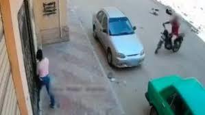   أثناء حفل زفاف صديقهم.. حبس قائدى سيارتين ملاكى لقيامهما بتعطيل الحركة المرورية