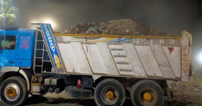محافظ الجيزة: رفع 2000 طن مخلفات من شارع فيصل