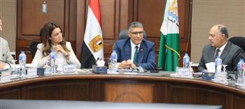   محافظ الجيزة يعقد لقاء أسبوعي لبحث شكاوى المواطنين