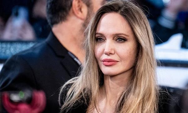 أنجلينا جولي تنتقد أمريكا في مهرجان سينمائي بإسبانيا
