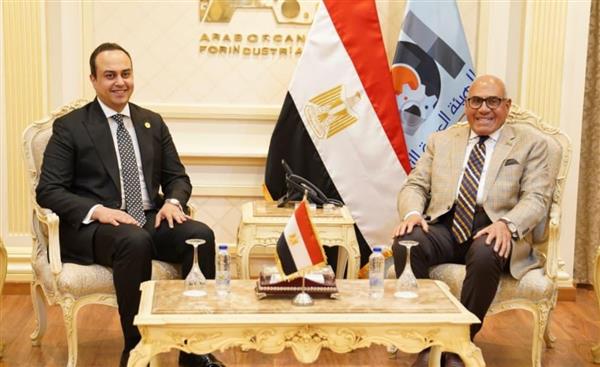 تعاون استراتيجي بين الرعاية الصحية والعربية للتصنيع لدعم الصناعات والتكنولوجيا الطبية