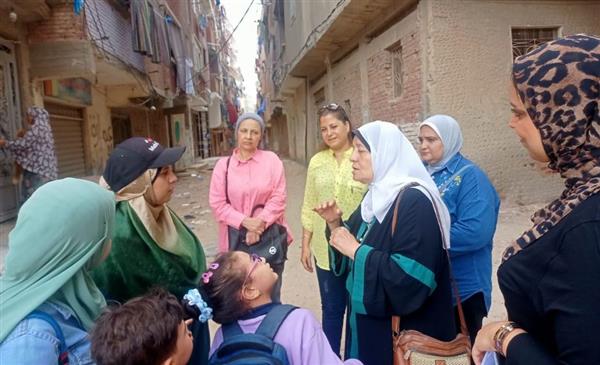 قومي المرأة بالاسكندرية ينفذ حملة طرق الأبواب بعنوان "المرأة والسلام والأمن"
