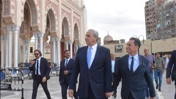   محافظ الغربية يصطحب السفير الفرنسي بجولة بالمسجد الأحمدي