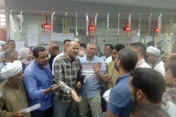 سكرتير عام قنا يتفقد المركز التكنولوجي ويتابع ملفات التصالح بأبو تشت