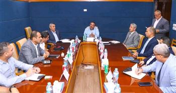  رئيس هيئة ميناء دمياط يترأس اجتماع اللجنة الأمنية لمتابعة ترتيبات استقبال سفينة التغويز
