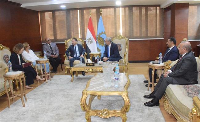 محافظ الغربية يستقبل السفير الفرنسي على أرض عروس الدلتا