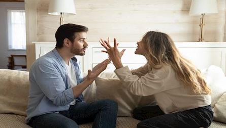 كيف تعرفين أنك في علاقة سامة ؟ علامات لا يمكن تجاهلها