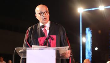   وزيرا قطاع الأعمال و التعليم العالي يشهدان حفل تخرج بجامعة عين شمس