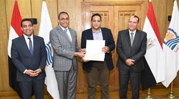   محافظ قنا يشارك ورشة حول التنمية والممارسات الجيدة بالصعيد
