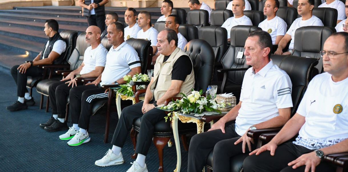 السيسي يزور الأكاديمية العسكرية ويطلع على التدريب
