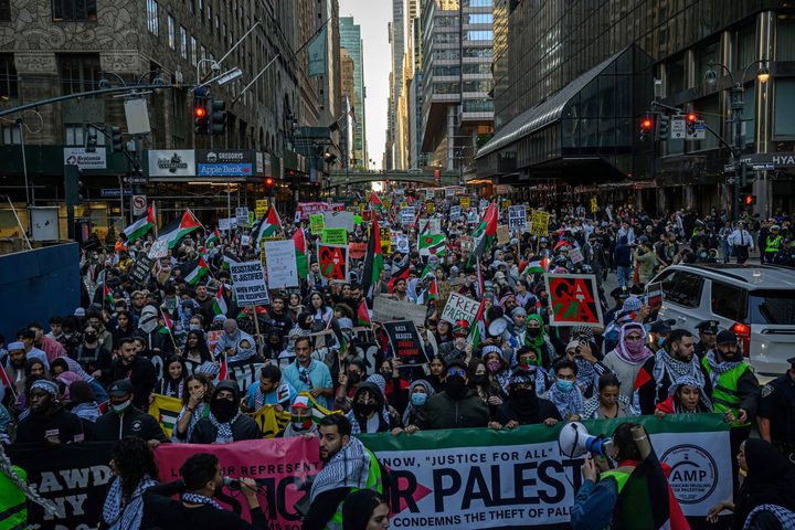 مسيرة حاشدة مؤيدة لفلسطين في نيويورك تتجه نحو مقر الأمم المتحدة