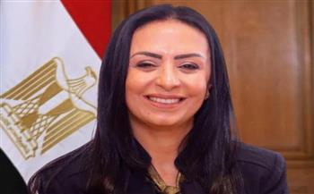   أنشطة تنموية للأسر بالمناطق المطورة مع الدراسة