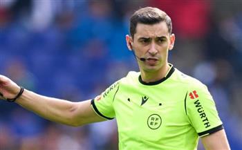   الإسباني أليخاندرو مونيز حكمًا لمباراة الأهلي والزمالك