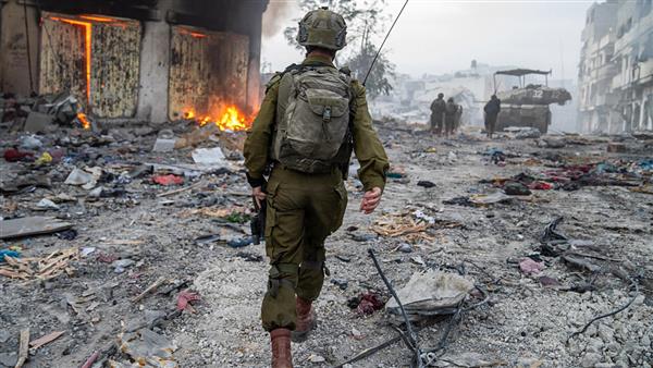 مقتل عشرات الفلسطينيين في غزة من بينهم 12 من منتظري المساعدات