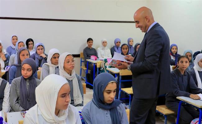 وزير التعليم في جولة تفقدية مفاجئة بعدد من مدارس الغربية