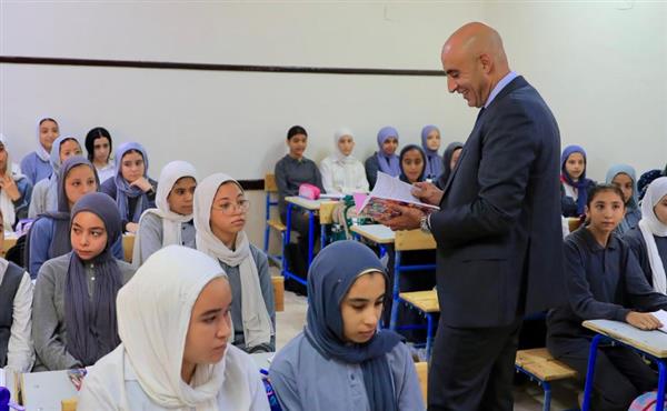 وزير التعليم في جولة تفقدية مفاجئة بعدد من مدارس الغربية