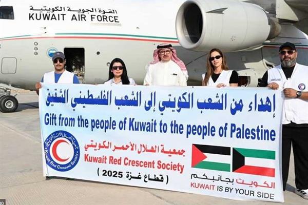 مطار العريش يستقبل طائرة مساعدات كويتية لصالح غزة