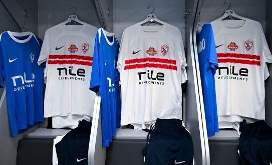 الزمالك يواجه الأهلي بالأبيض والكحلي