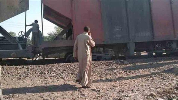 خروج عربات من قطار بضائع عن القضبان في بني سويف