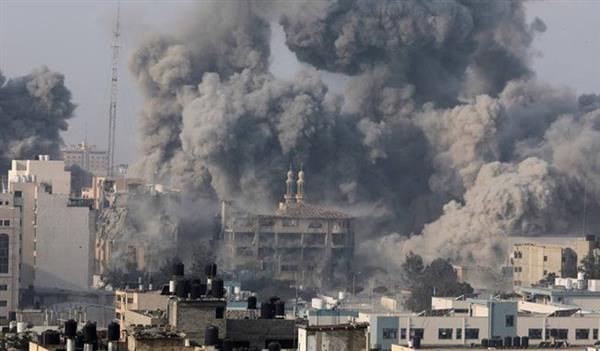إعلام فلسطيني: جيش الاحتلال ينسف مباني سكنية شمالي مخيم الشاطئ