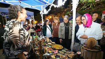   المستشارة أمل عمار تفتتح السوق الخيري ست الستات المصرية بالدقهلية 