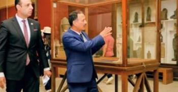   النيابة الإدارية تعاين معمل الترميم بالمتحف المصري في تحقيقات اختفاء سوار ذهبي أثري