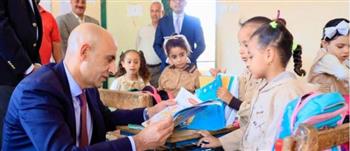   عبد اللطيف وكدواني يواصلان جولتهما التفقدية بزيارة 3 مدارس بإدارة أبو قرقاص التعليمية