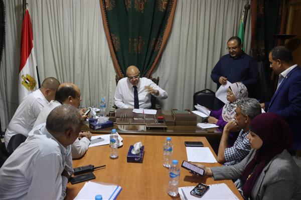 محافظ القليوبية يعقد لقاءً جماهيريًا بالقناطر الخيرية لبحث وحل مشكلات المواطنين