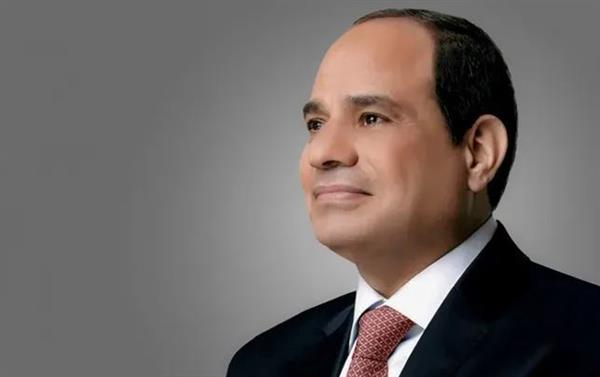 الرئيس السيسي يمنح نوط الاستحقاق من الطبقة الأولى لاسم البطل خالد عبد العال