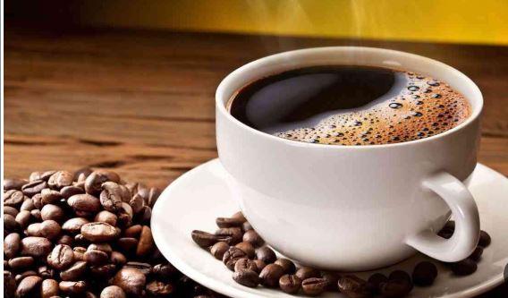 هل تشرب قهوتك في التوقيت الصحيح؟ خبراء يكشفون الأسرار
