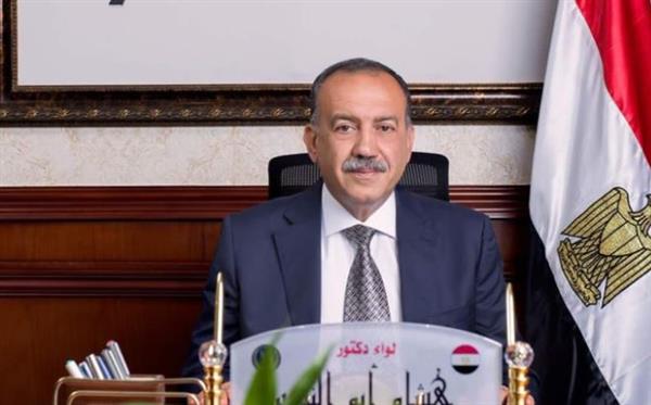 محافظ أسيوط: بدء التقديم لترخيص 55 سيارة  لخدمة "عرب الكلابات – الأزهر" و"أسيوط الجديدة"