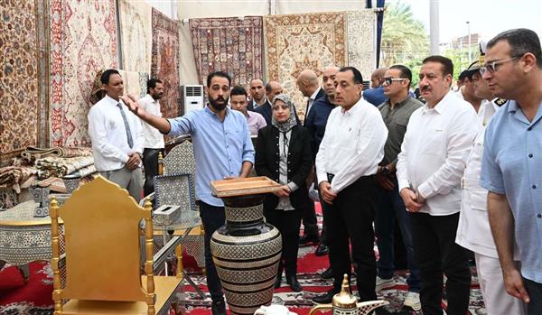 مدبولي يؤكد حرص الدولة على تشجيع الصناعات والحرف اليدوية