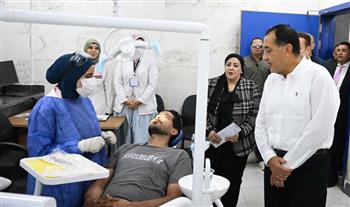   رئيس الوزراء يتفقد مركز طب الأسرة " شمّا" والقوافل الطبية بأشمون