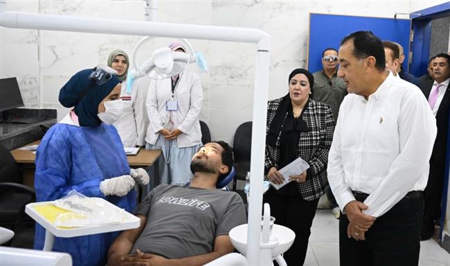 رئيس الوزراء يتفقد مركز طب الأسرة " شمّا" والقوافل الطبية بأشمون