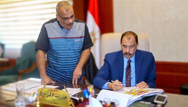محافظ سوهاج يعتمد الهيكل التنظيمي الجديد واستحداث 4 إدارات جديدة بالديوان العام